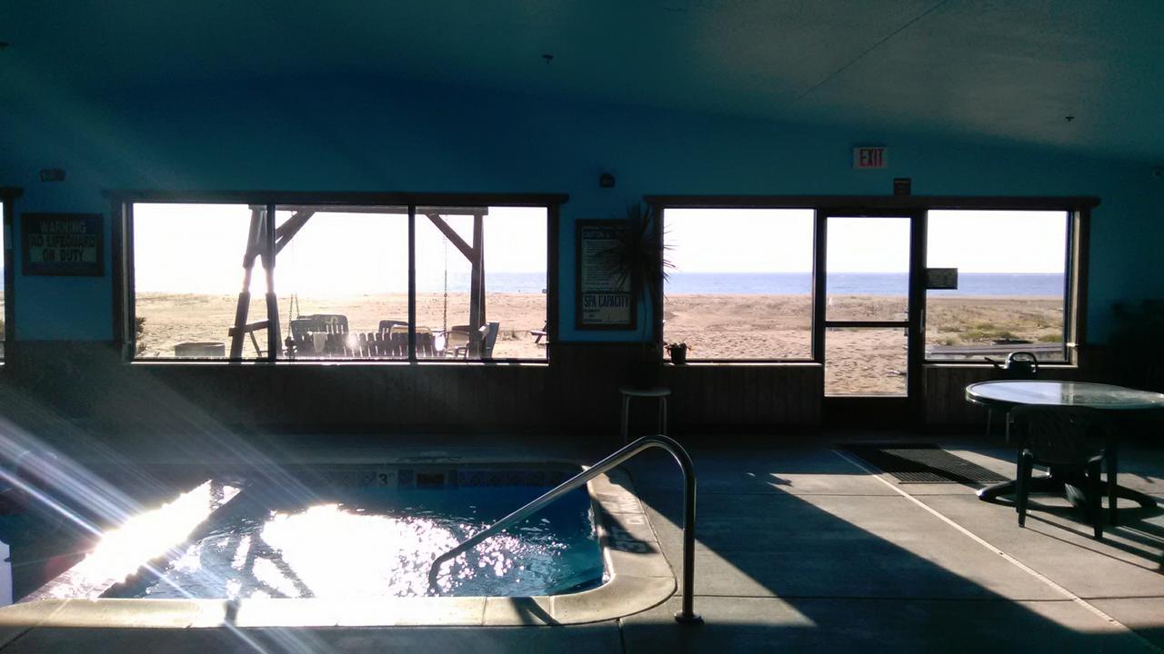 Lakeside 3*